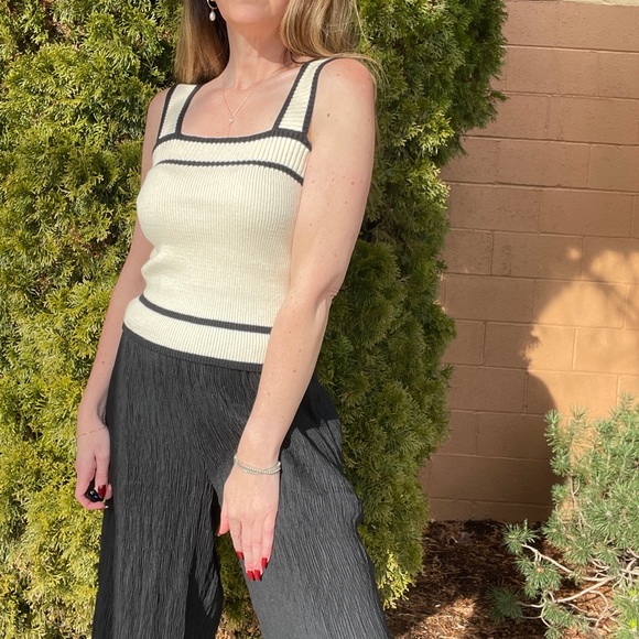 New Coastal Stripe Knit Sweater Tank - Picture 4 of 10